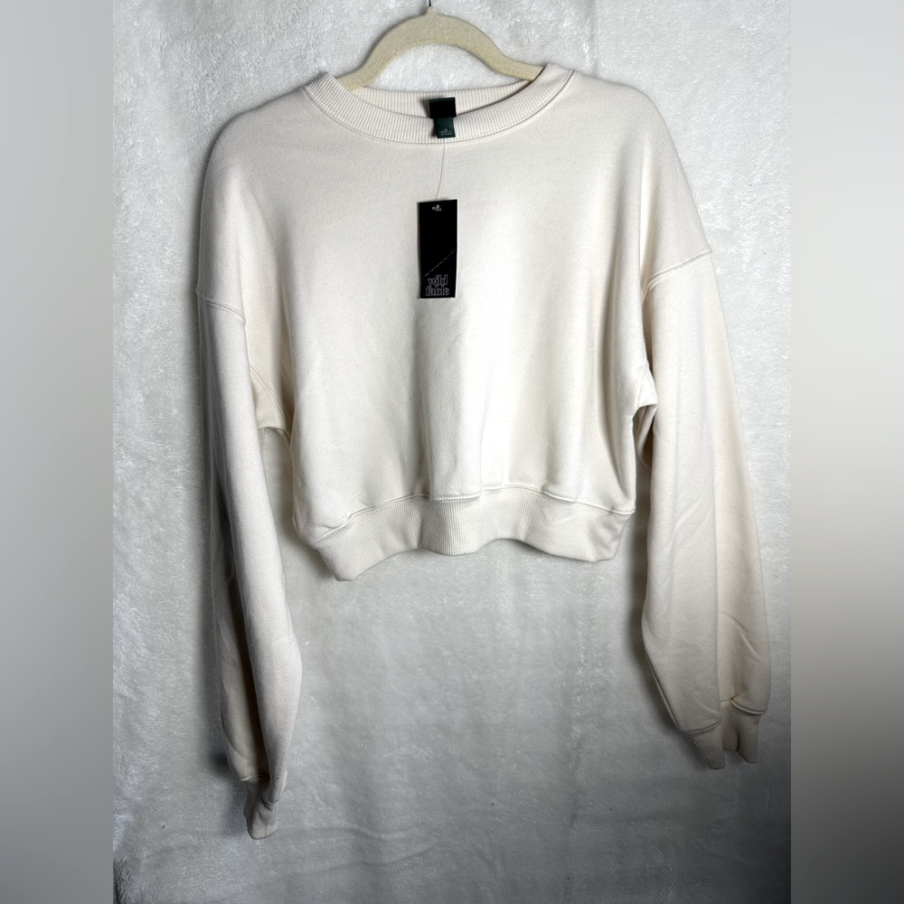 NWT, Never Worn - Womens Wild Fable Cropped Crewneck Sweatshirt - Cream - Medium